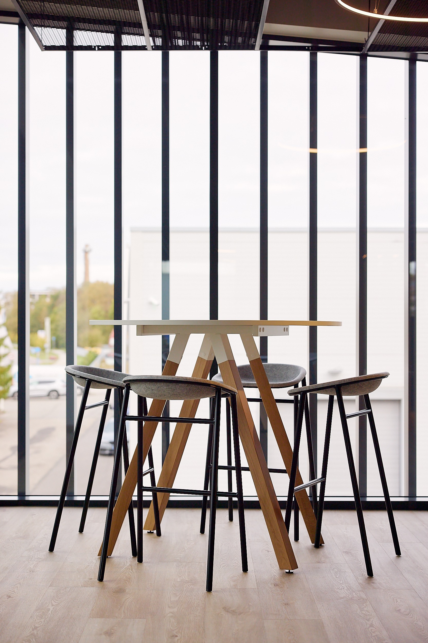 Avant Center